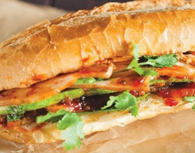 HEO QUAY BÁNH MÌ, MÓN ĂN ĐỘC LẠ TẠI SÀI GÒN